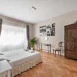 Regina Luxury Flat