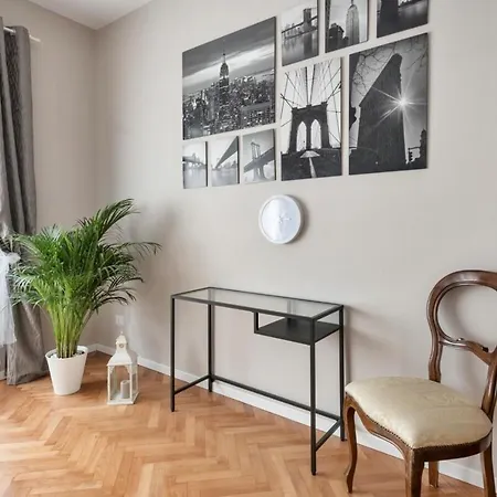 Apartment Regina Luxury Flat Rom